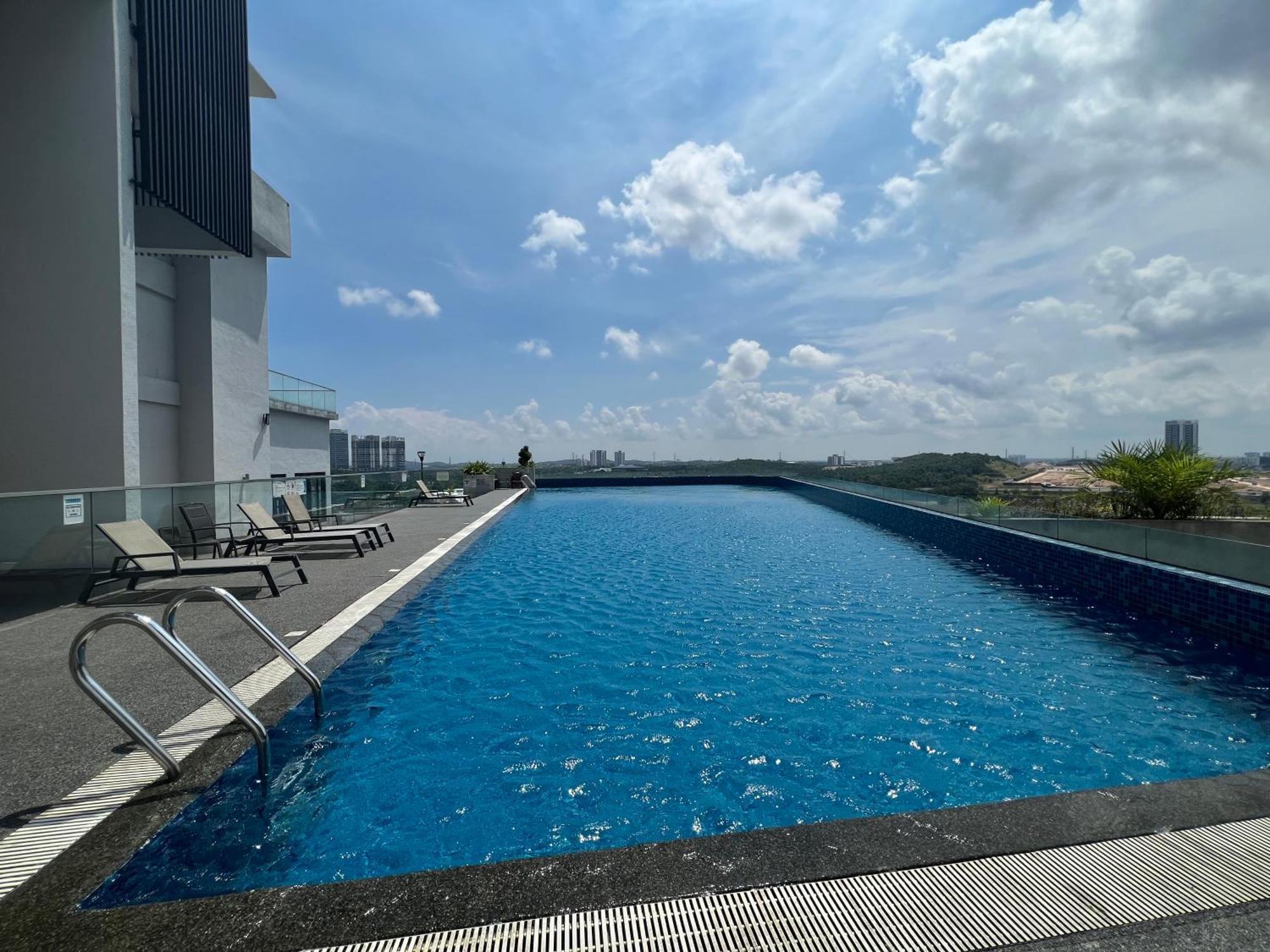 Walk To Legoland, D'Pristine Medini Nusajaya (Iskandar Puteri) Exterior foto